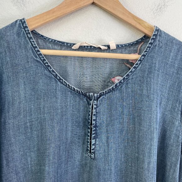 Soft Surroundings Womens  XL Chambray Embroidered Tunic Top Embroidered Floral - Picture 8 of 11